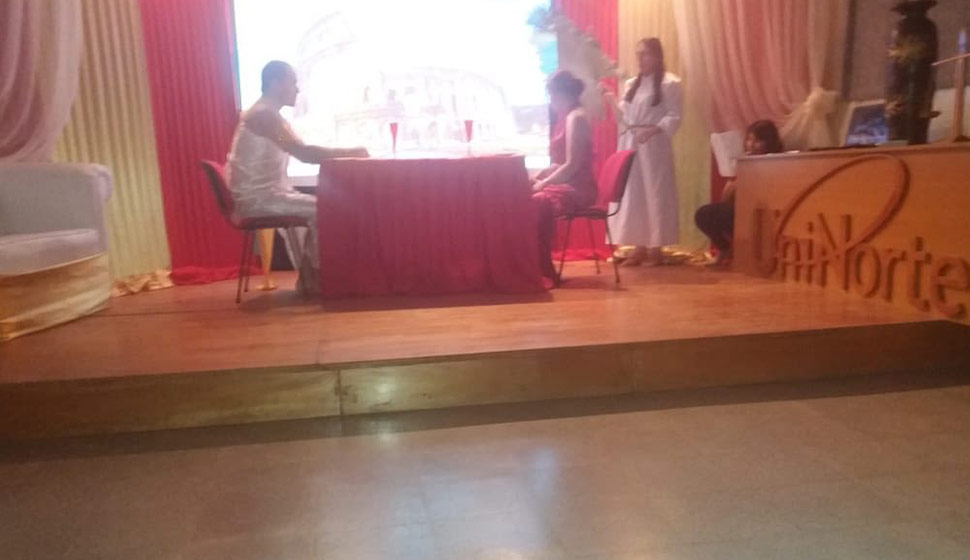 Alumnos de 1er. año de Derecho presentaron la obra "Roma de la Clases Sociales"